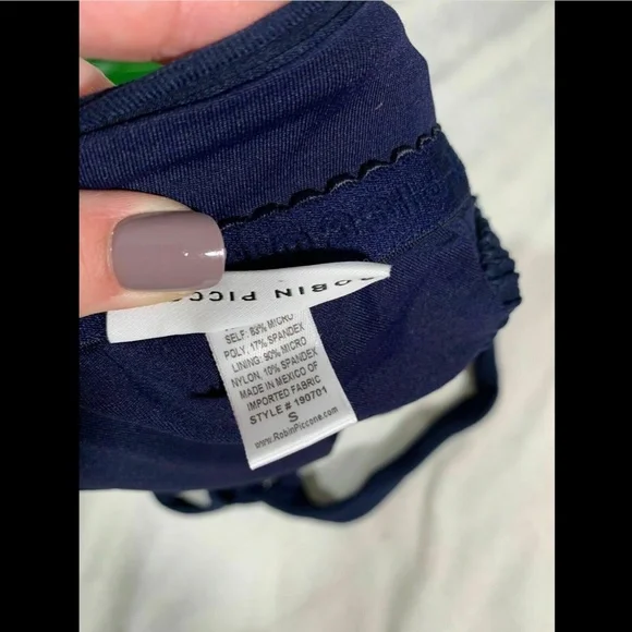 NEW $108 Robin Piccone Lily V-Neck Bikini‎ Top in Navy Blue [SZ Small ]